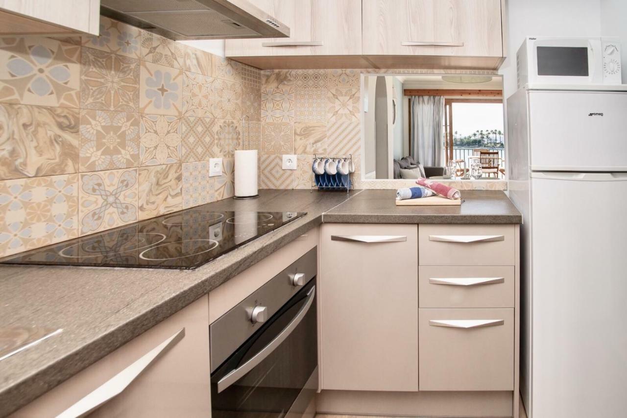 Beachfront Apartment Port de Alcudia  Екстер'єр фото